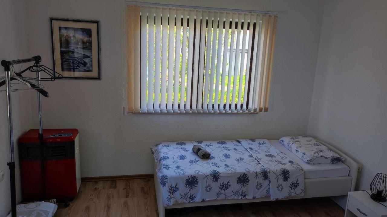 Apartment Neo Bihac Bagian luar foto