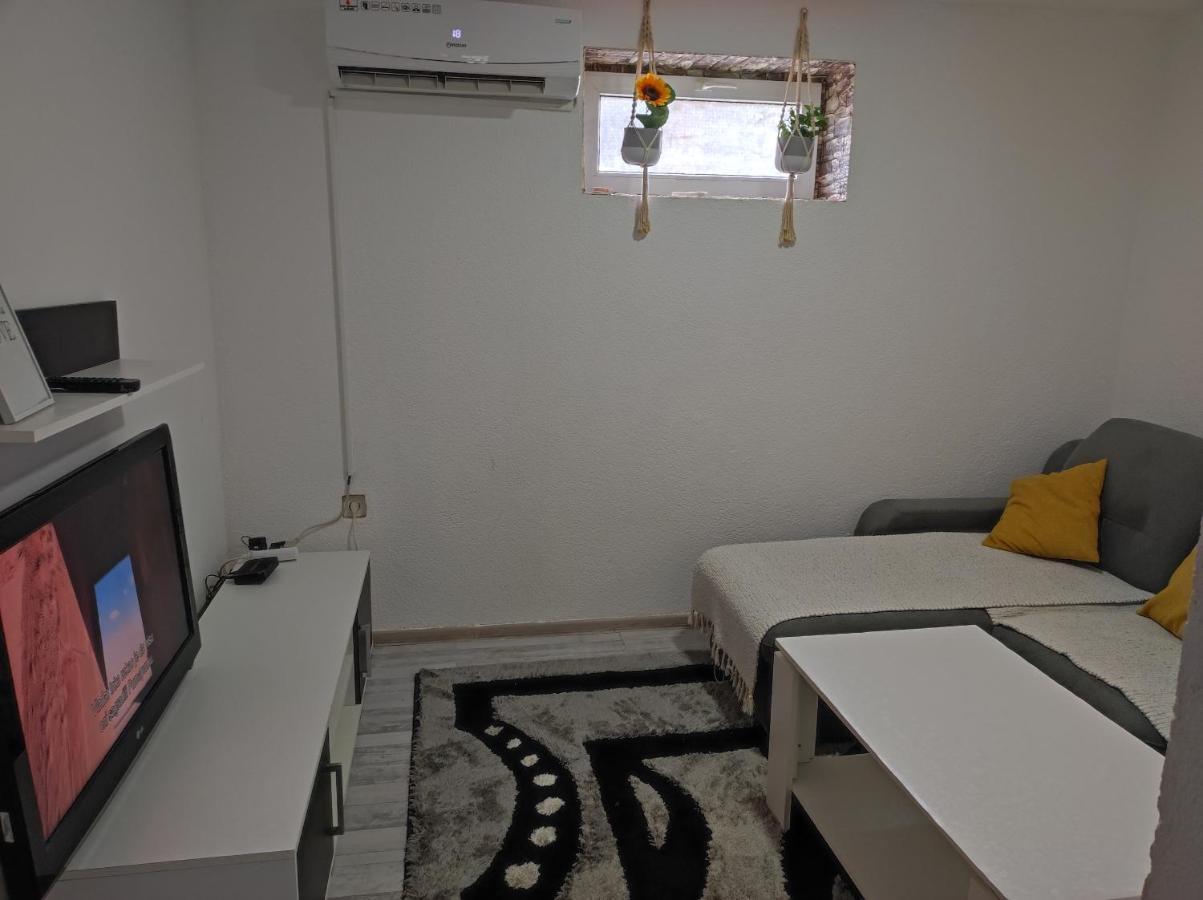 Apartment Neo Bihac Bagian luar foto